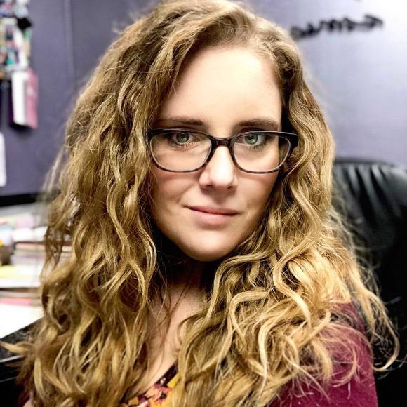 Meet your Posher, Katie - Picture 1 of 1